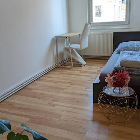 3 Bed Flat - Sleeps 6 - Pets - Parking - Wifi Appartamento *