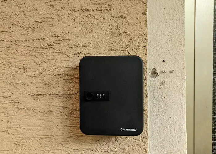 3 Bed Flat - Sleeps 6 - Pets - Parking - Wifi فيلينغن سشفايننغ